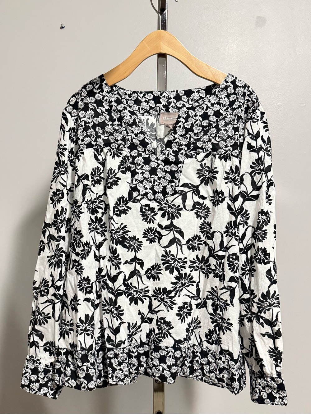 Chico's Floral Dance Gathered Split V-Neck Lyocell Blouse Top 2 L